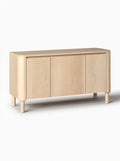 **Technische titel in het Nederlands: Eikenhouten Dressoir met Ribbeldeuren**